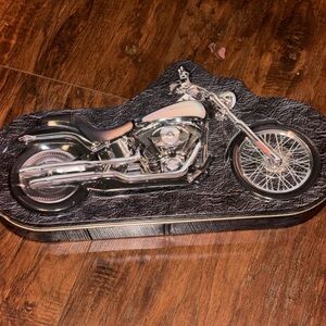 3002 Harley-Davidson Black and Silver Motorcycle Tin